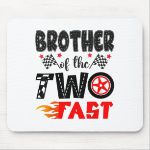 Bruder des zwei schnellen 2. Geburtstags Junge Rac Mousepad