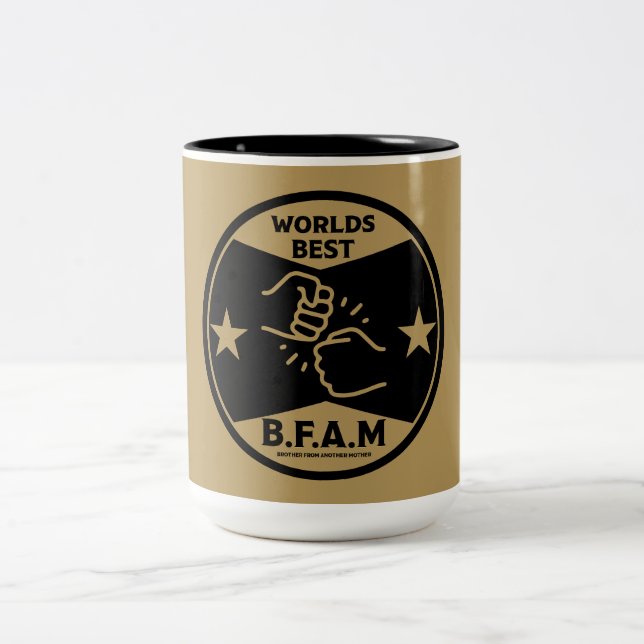 Bruder einer anderen Mutter Zweifarbige Tasse (Mittel)