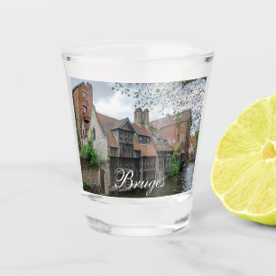 Brügge Altstadt in Belgien Schnapsglas