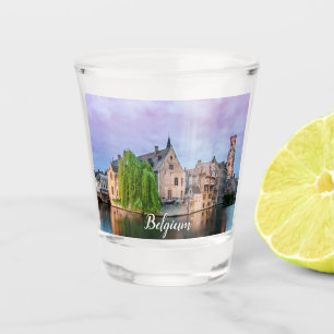 Brügge Altstadt und Belfischer Turm Schnapsglas