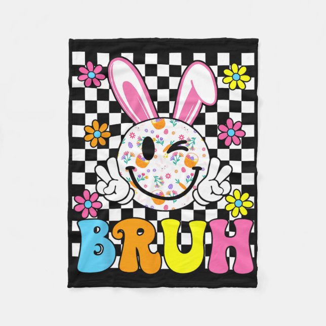 Bruh Oster Day Funny Bunny Eggs Groovy Smile Face Fleecedecke (Vorderseite)
