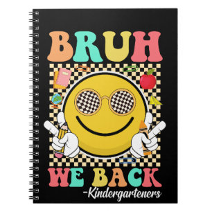 Bruh We Back Kindergarteners Groovy Smile Face Notizblock