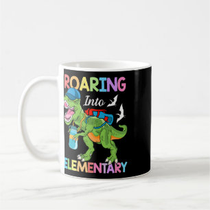 Brüllend in die Grundschule Dinosaurier Jungen Mäd Kaffeetasse