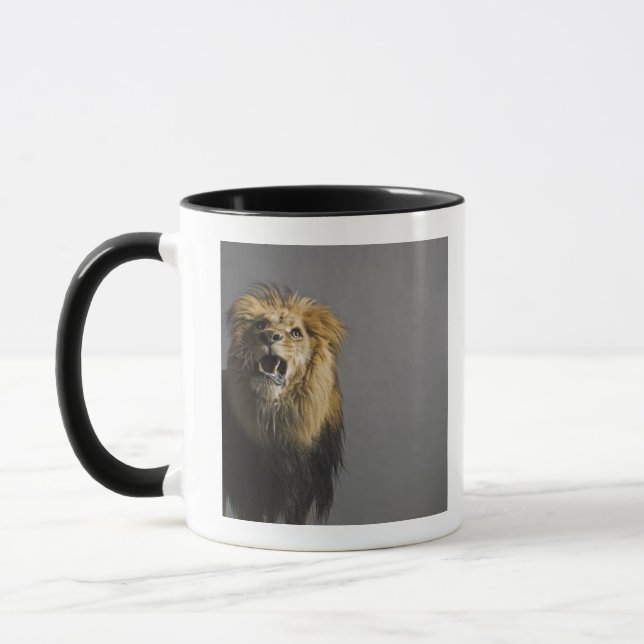 Brüllender Löwe Tasse (Links)