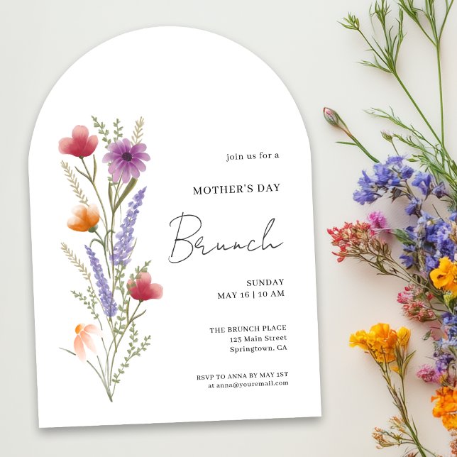 Brunch der einfachen Blumenmütter Einladung (An arched shape invitation is shown in 5x7 in. Choose size, paper and corner style.)