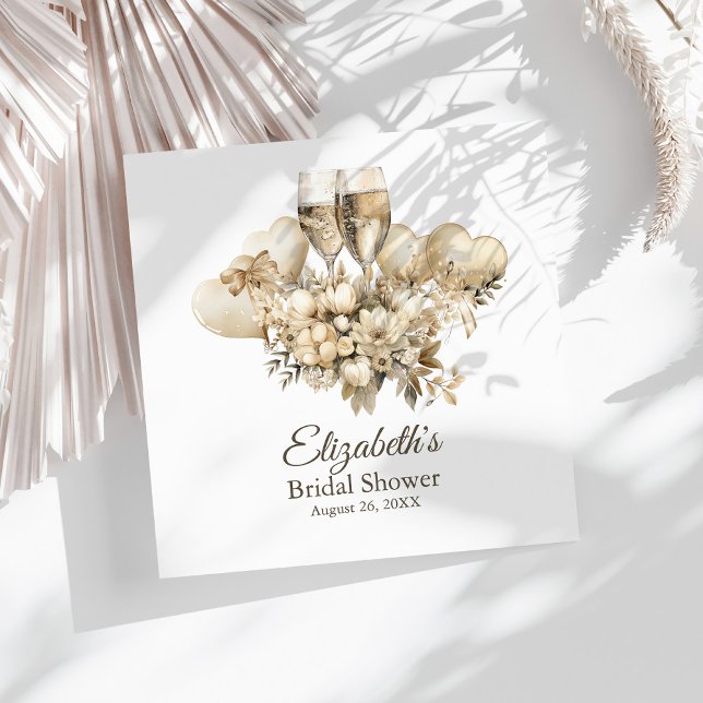 Brunch und Bubbly Champagne Blume Brautparty Serviette (Brunch and Bubbly Champagne Flowers Bridal Shower Napkins on a sunny white table.)