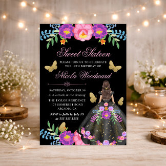 Brünette Frau im mexikanischen Blumenkleid Sweet 1 Einladung
