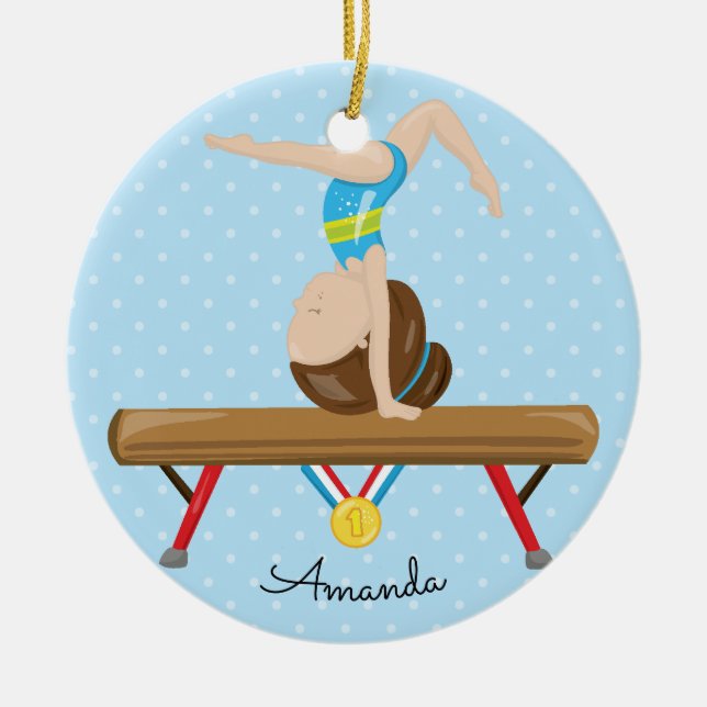 Brünette Gymnast-Gymnastik-Weihnachtsverzierung Keramikornament (Vorne)