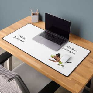 Brünette Meerjungfrau mit Schreibtischmatte