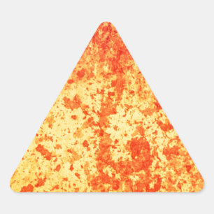 Brunnen der heißen Lava bricht aus Kratervulkan Dreieckiger Aufkleber