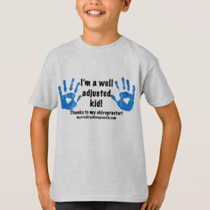 Brunnen justiertes Kind mit Handprints T-Shirt