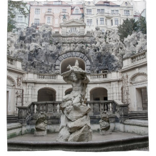 Brunnen mit Neptun-Statue in Prag Duschvorhang