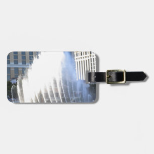 Brunnen und Architektur entlang dem Las Vegas-str Gepäckanhänger