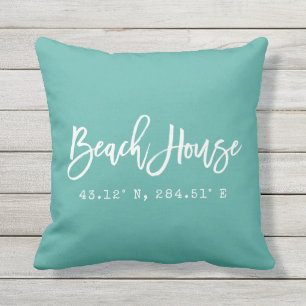 Brush Script Beach House Ihre Koordinaten Kissen