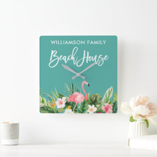 Brush Script Tropical Floral Family Beach House Quadratische Wanduhr