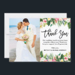 Brush Script Tropical Floral Wedding Foto Dankeskarte<br><div class="desc">Modernes Foto für Hochzeitsfeiern mit Brush Script Watercolor Tropisches Blumenzelt</div>