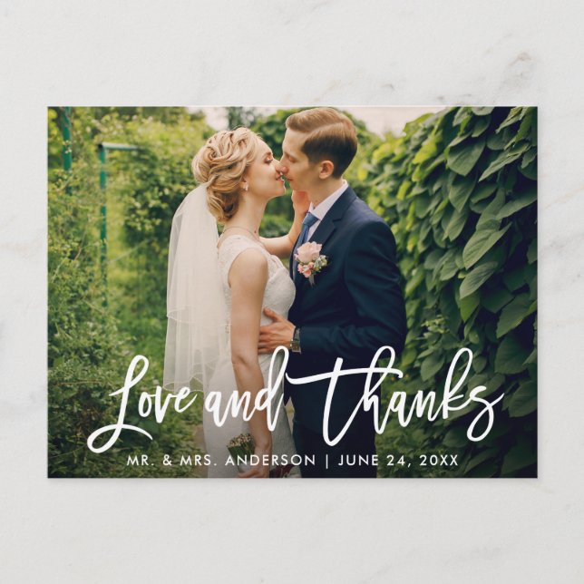 Brush Script Wedding Foto Liebe und Dank Modern Postkarte (Vorderseite)