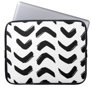 Brush strokes vintage seamless pattern. Black and Laptopschutzhülle