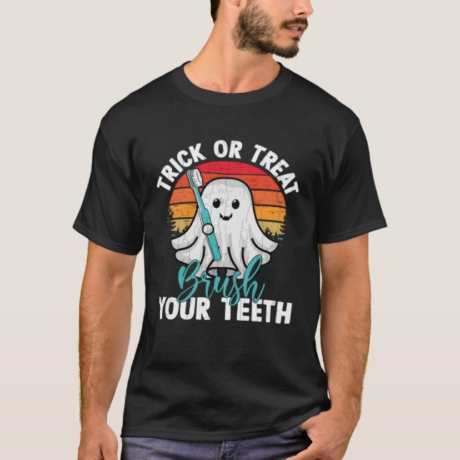 Brush Your Teeth  Dentist Dental Assistant Graphic T-Shirt (Vorderseite)