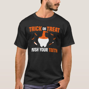 Brush Your Teeth Funny Dentist Office Zahnheilmitt T-Shirt