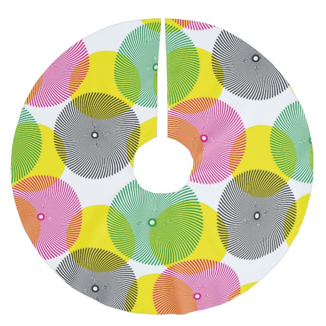 Brush Zigzags: Handgezeichnetes Muster Polyester Weihnachtsbaumdecke (Vorderseite)