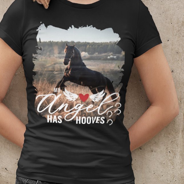 Brushstroke Foto Angel hat Hooves Horst Memorial T-Shirt (Von Creator hochgeladen)