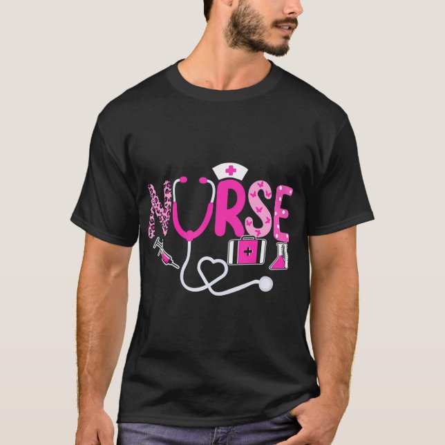 Brustkrebs-Bewusstsein Krankenschwester Pink Ribbo T-Shirt (Vorderseite)