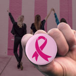 Brustkrebs-Bewusstseinsband<br><div class="desc">Das rosa Band ist zum universellen Symbol für Brustkrebs geworden, indem sie das Bewusstsein schärft, die Unterstützung leistet und Frauen solidarisch zusammenbringt.</div>