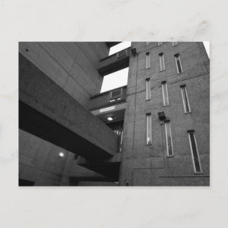 Brutalist-Anwesen-Postkarte Postkarte
