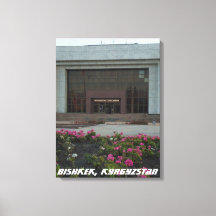 Brutalistisches Museum, Bischkek, Kirgisistan (Fru
