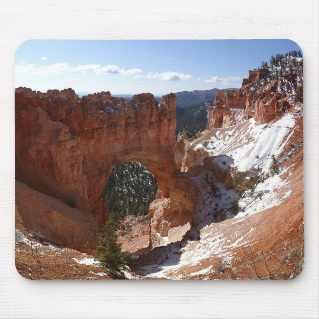 Bryce Canyon Natural Bridge Snowy Landscape Foto Mousepad (Vorne)