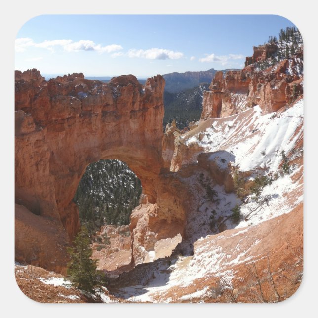 Bryce Canyon Natural Bridge Snowy Landscape Foto Quadratischer Aufkleber (Vorderseite)