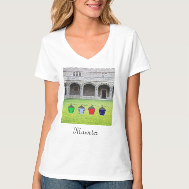 Bryn Mawr Laternen in Cloisters T-Shirt (Vorderseite)