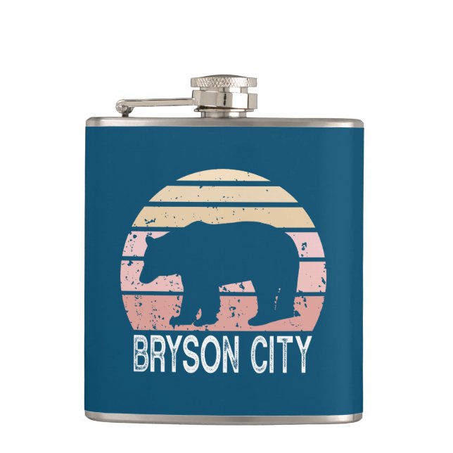 Bryson City North Carolina Retro Bear Flachmann (Vorderseite)
