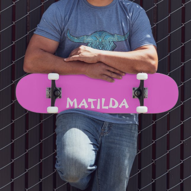 Bubblegum Pink Moderner Name | Stilvolle Trendy Skateboard (Außenbereich 3)