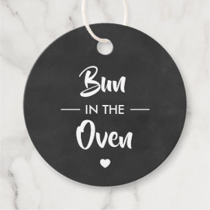 Bube in Oven, Baby Shower Gift Tag, Chalkboard Geschenkanhänger