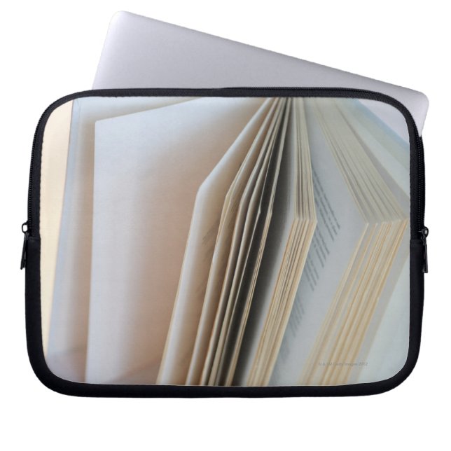 Buch 3 laptopschutzhülle (Vorderseite)