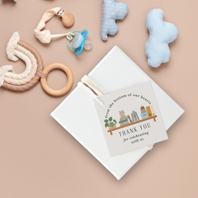 Buchen Sie Ihre Shelf Baby Dusche Licht Taupe Neut Geschenkanhänger (Von Creator hochgeladen)