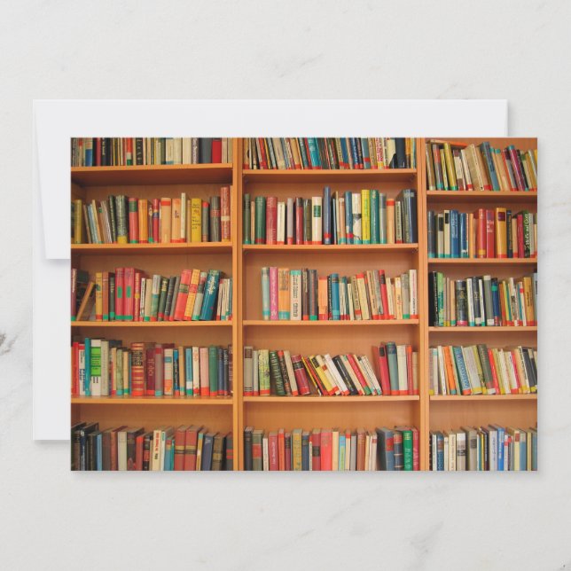 Bücher im Hintergrund der virtuellen Bibliothek (Vorderseite)