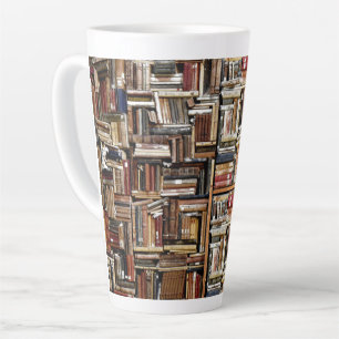 BÜCHER IN BIBLIOTHEK MILCHTASSE