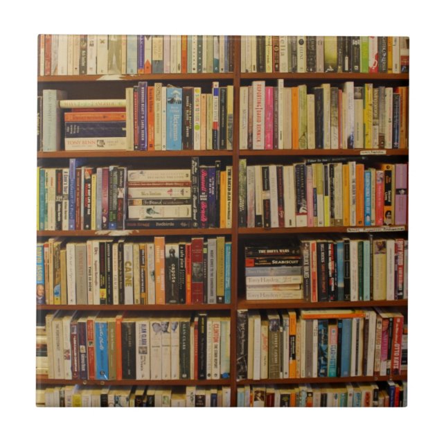 Bücher in der Bibliothek Fliese (Vorderseite)
