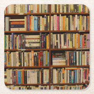 Bücher in der Bibliothek Geschenktasche Rechteckiger Pappuntersetzer