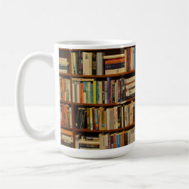 Bücher in der Bibliothek Kaffeetasse