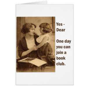 Buchgemeinschaftmutter und -tochter