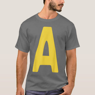 Buchstabe A Alphabet Gelb auf Rot Halloween-Kostüm T-Shirt