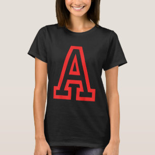 Buchstabe A Große und fette Kontur in rot T-Shirt