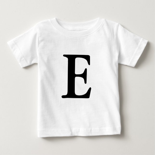 Buchstabe E mit Monogramm t Shirt (Vorderseite)