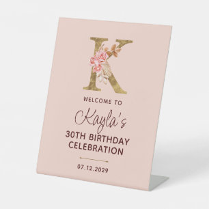 Buchstabe K Gold Monogramm Blush Rosa Rosen Zeiche Sockelschild