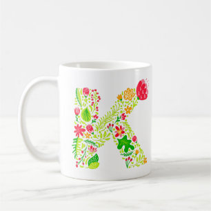 Buchstabe K in Blume Kaffeemaschine Tasse