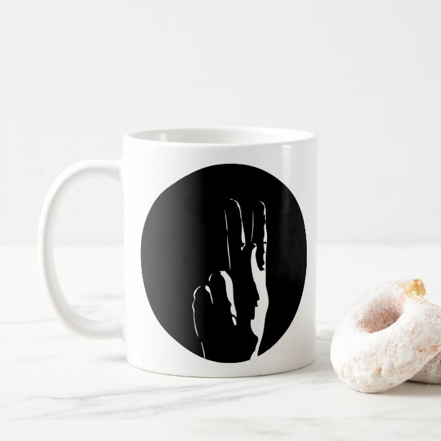 Buchstabe K in Zeichensprache Tasse (Mit Donut)